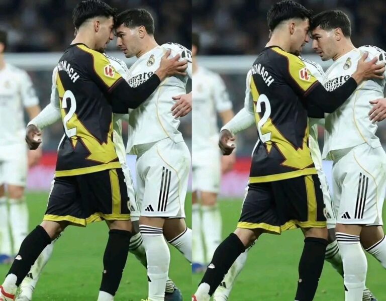 وليد الركراكي: اللاعبون في المنتخب كالأخوة، يشكلون عائلة واحدة متآزرة.