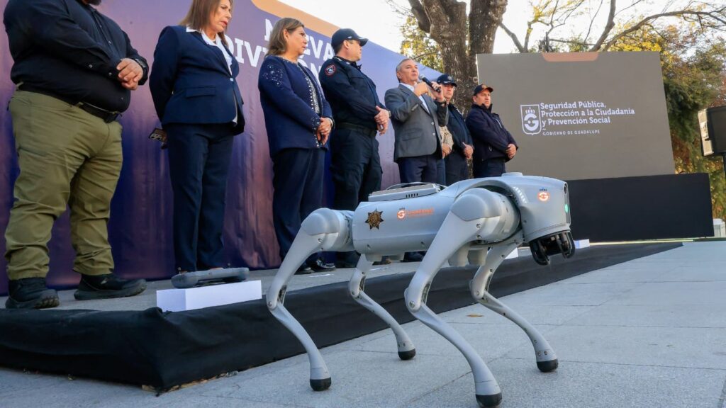 "En cas de grabuge", la police mexicaine s'équipe de chiens-robots