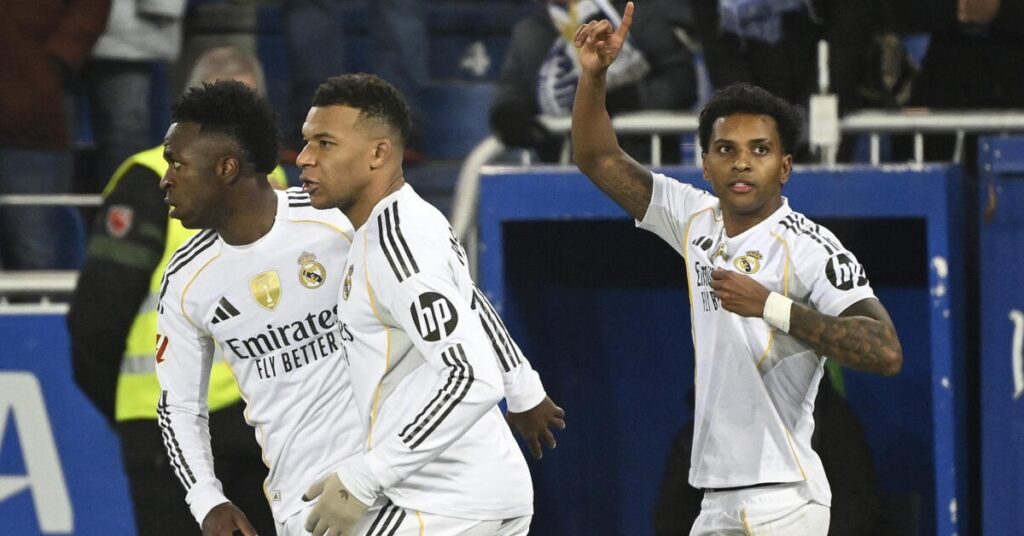 زلزال في ريال مدريد: تقليص دور نجم الفريق وفتح الطريق أمام رحيله إلى السعودية!